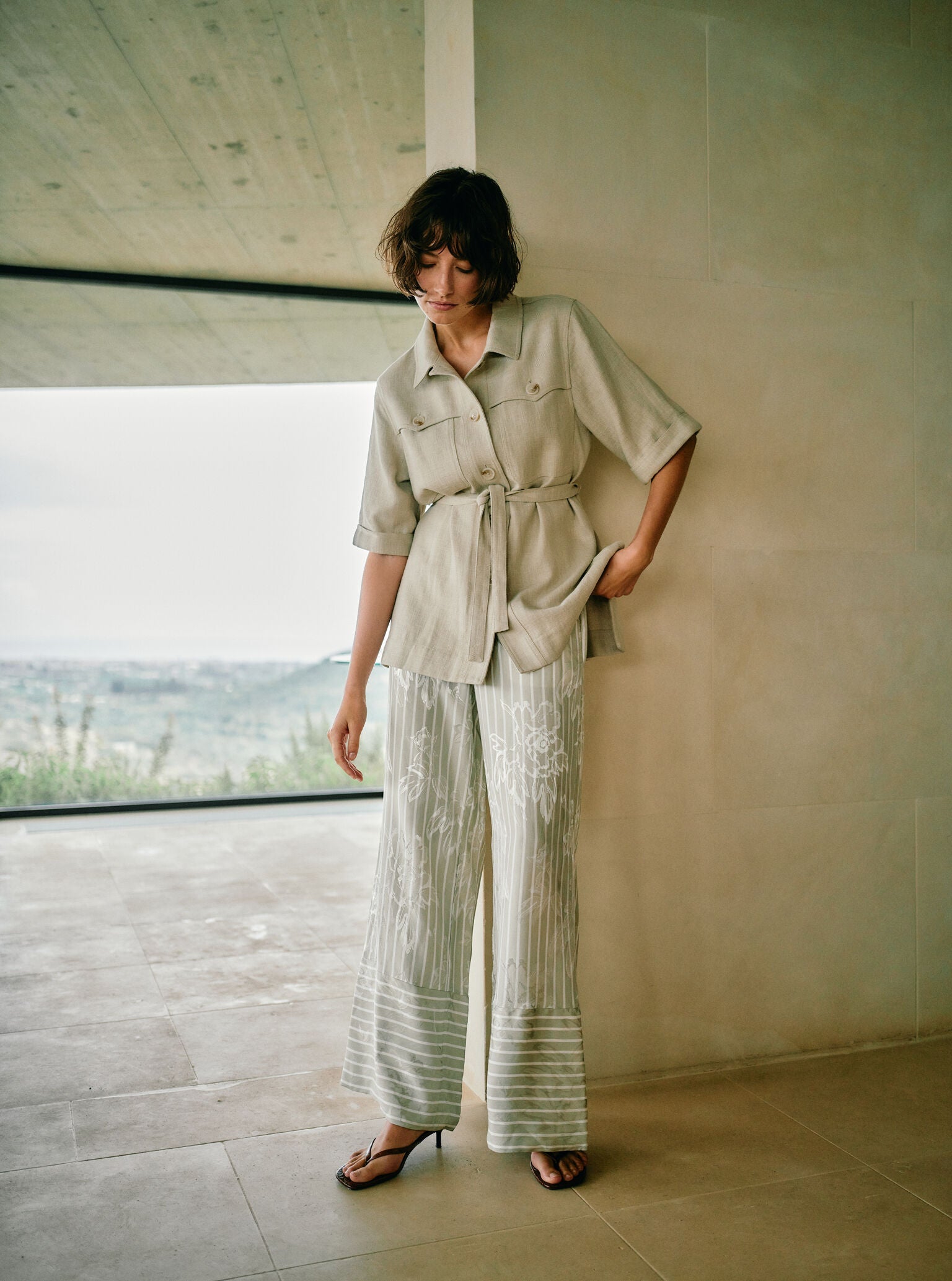 Modelshot / Moss Gray / Detail